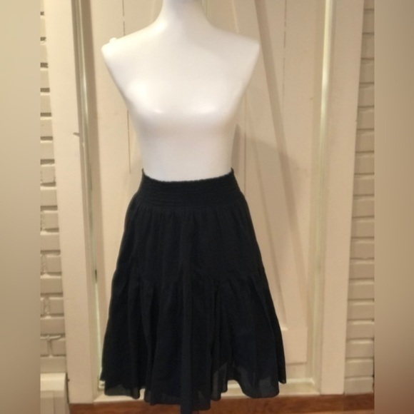 Old Navy black prairie skirt fully lined - Picture 3 of 5